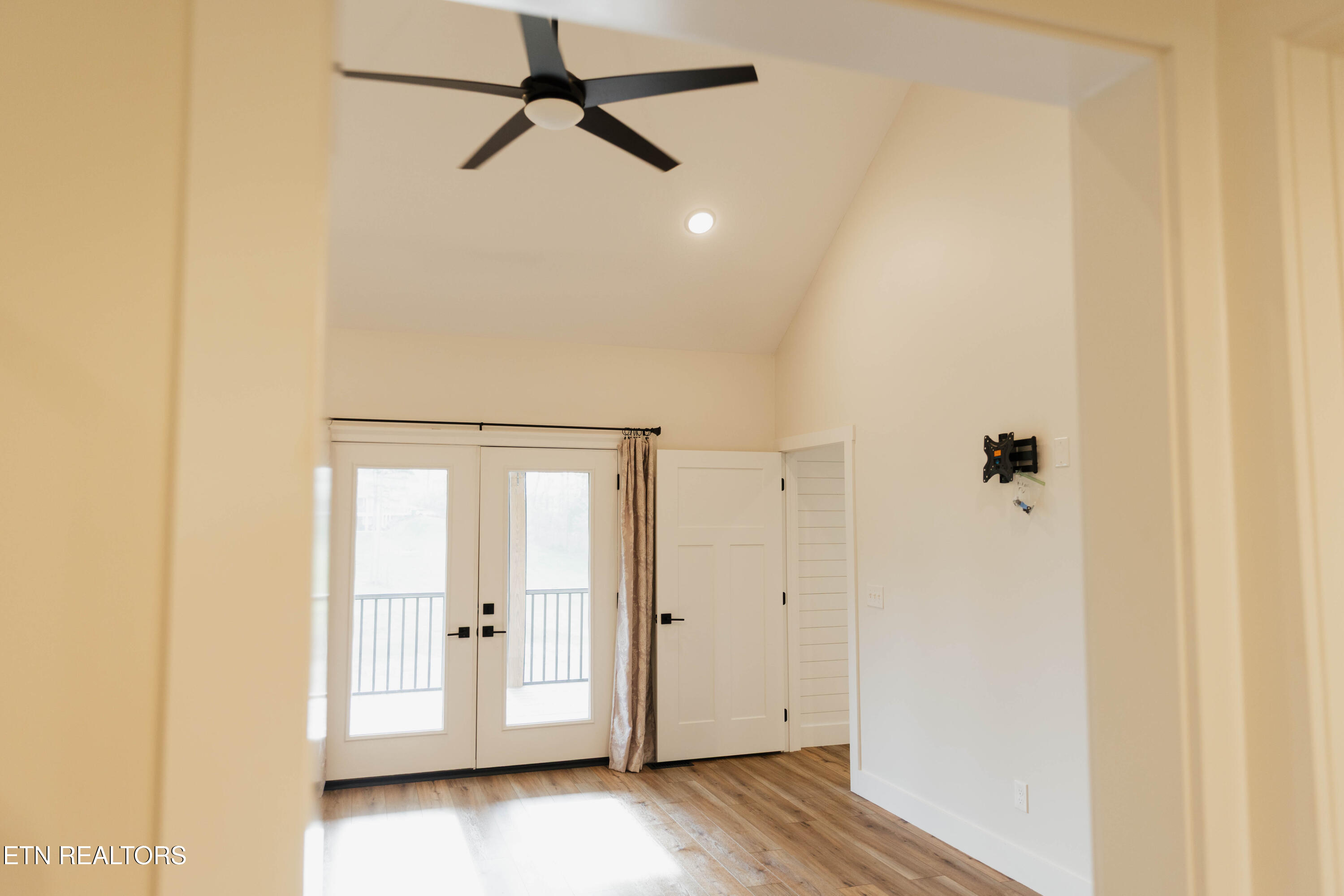 380 Cherokee Cove Rutledge, TN 37861 - Photo 17 of 51 lakehouse-9