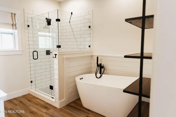 $874,900 | 380 Cherokee Cove, Rutledge, TN 37861