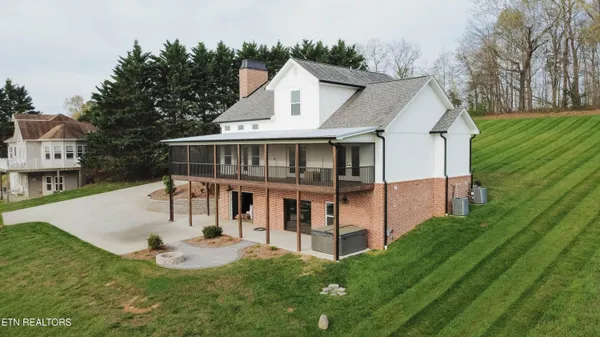 $874,900 | 380 Cherokee Cove, Rutledge, TN 37861