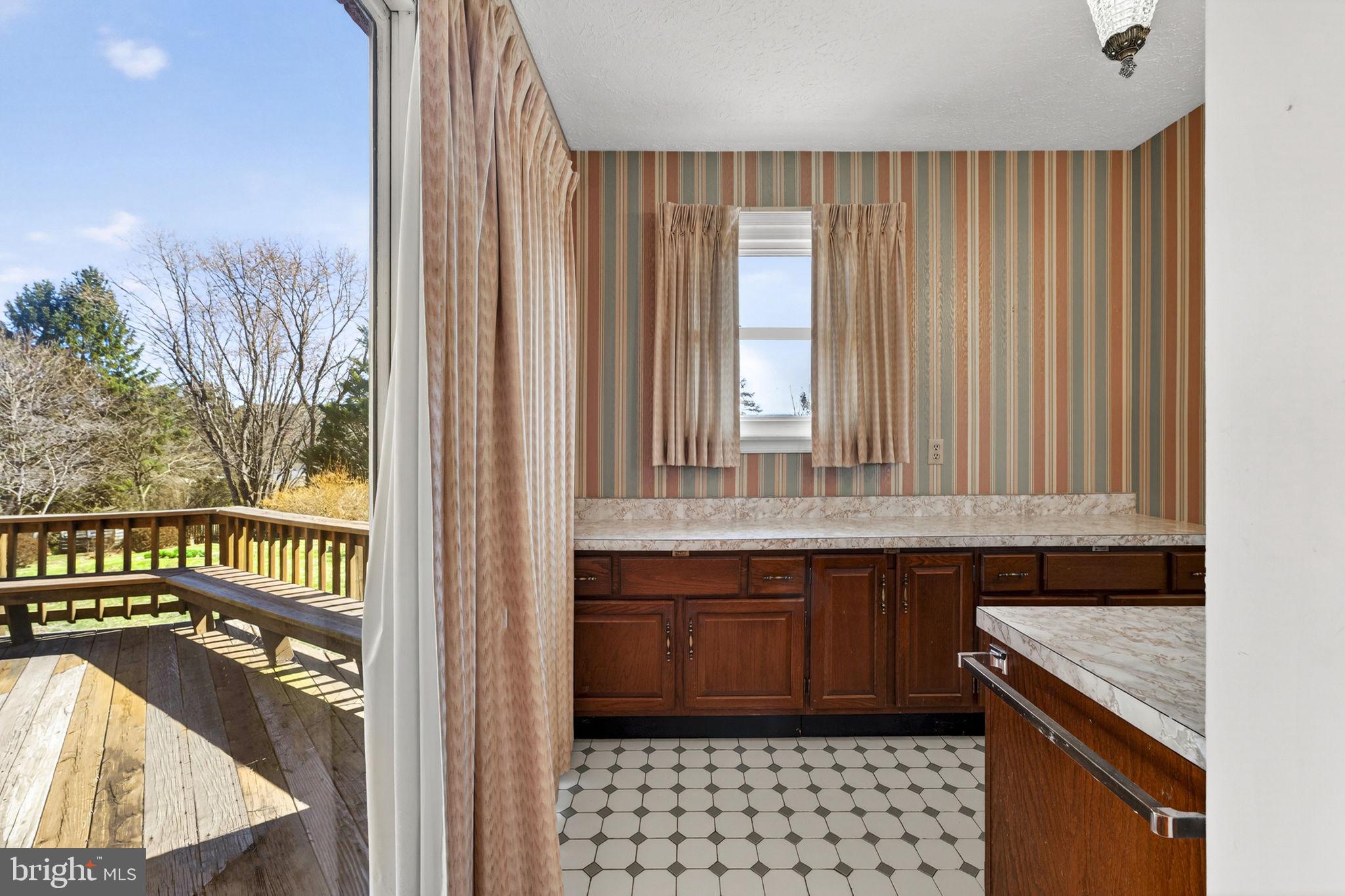 308 Ridge Avenue Winchester, VA 22601 - Photo 29 of 55 Primary bath