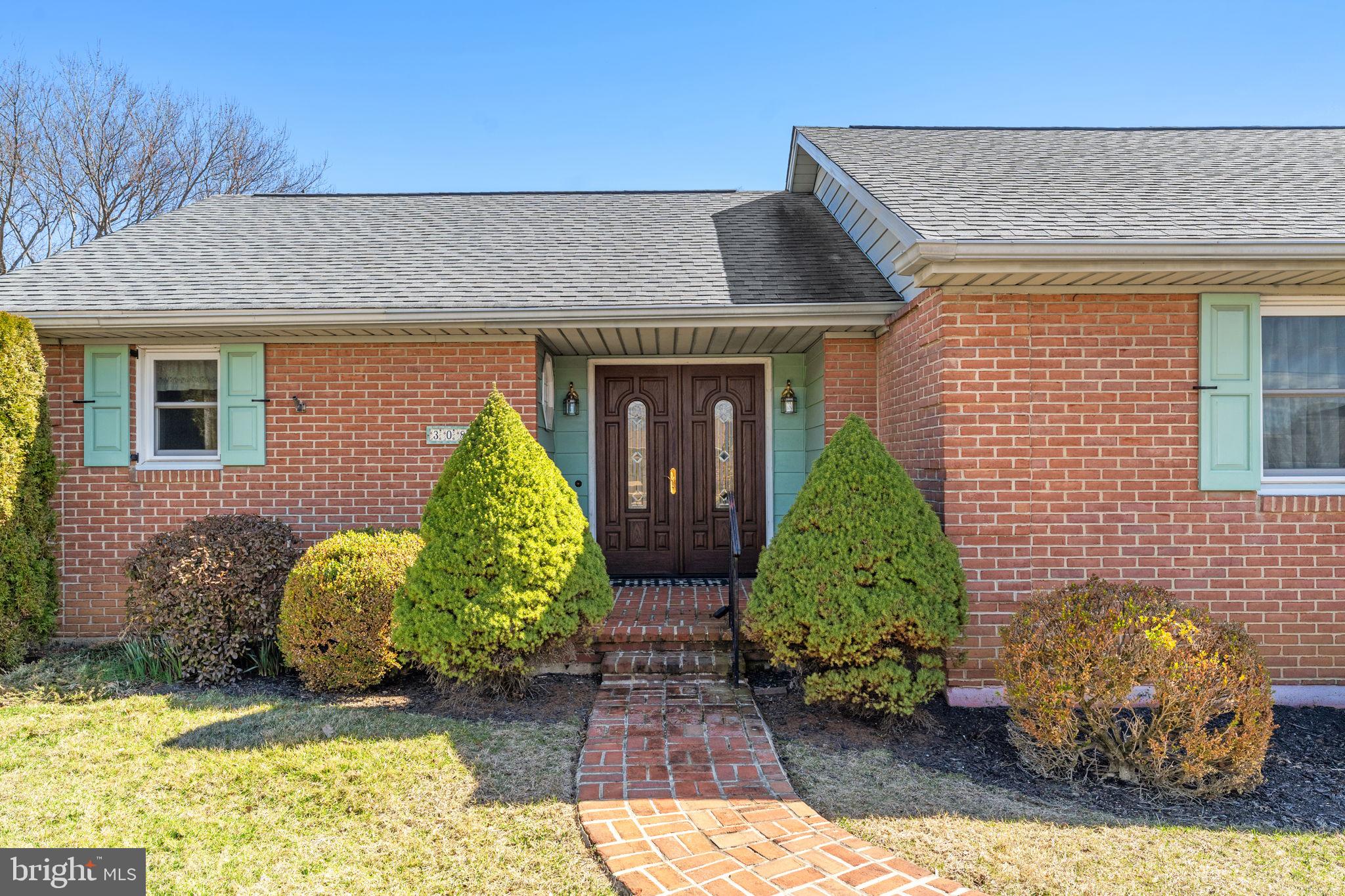 308 Ridge Avenue Winchester, VA 22601 - Photo 3 of 55