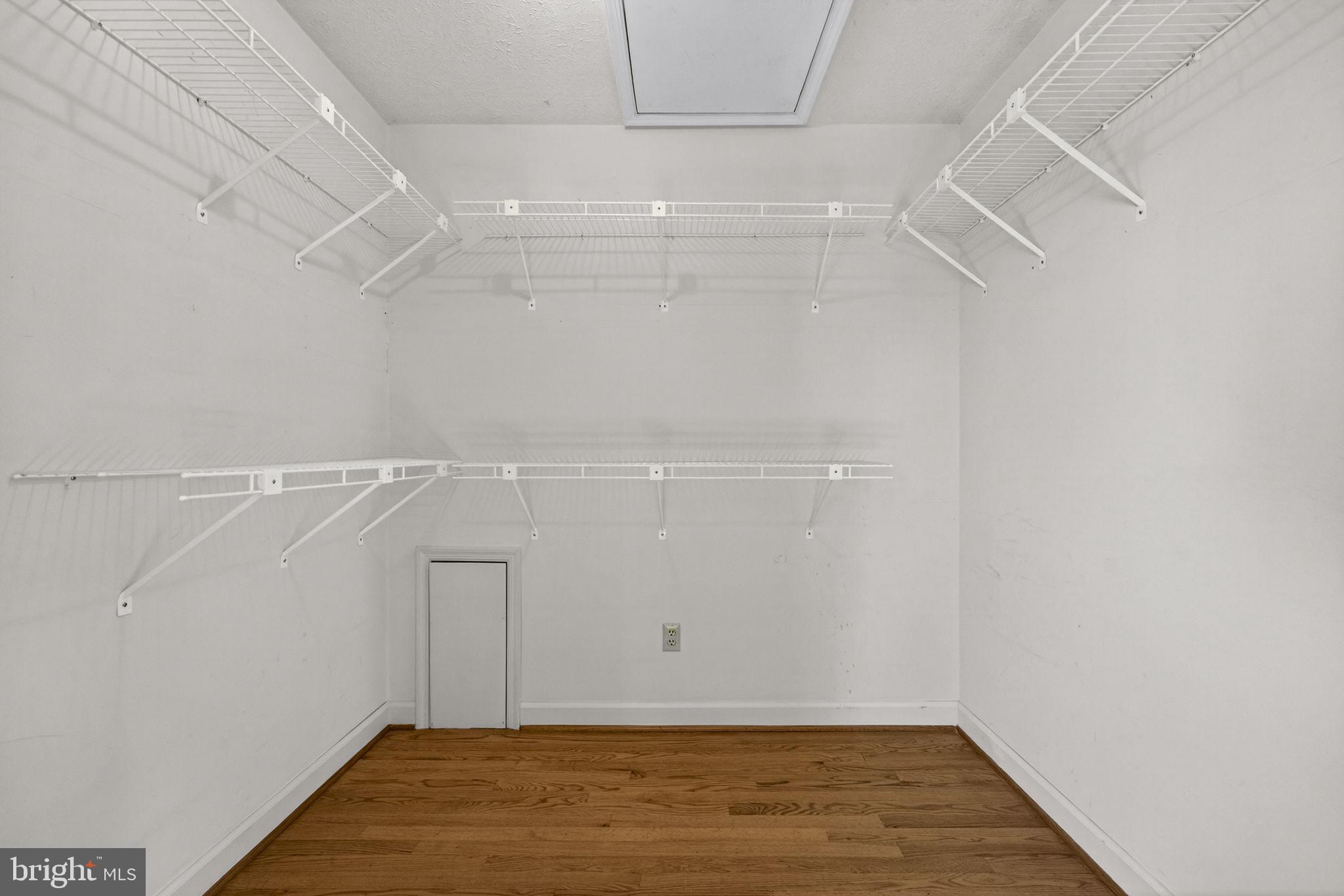 308 Ridge Avenue Winchester, VA 22601 - Photo 34 of 55 Primary walk in closet