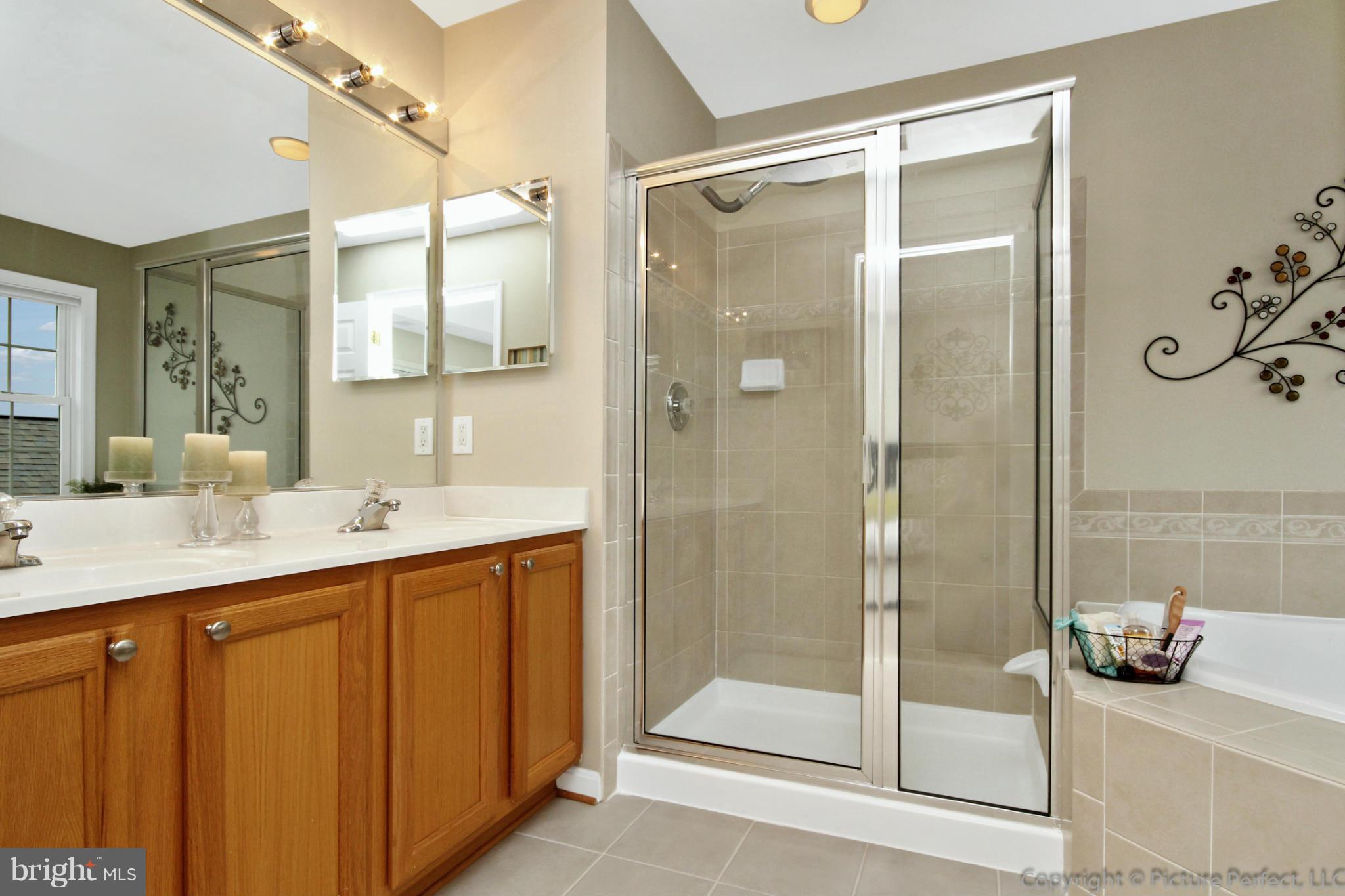 3667 Tavistock Road Frederick, MD 21704 - Photo 12 of 30 Bath (Master)