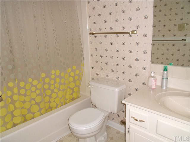 2112 Spring Forest Road, Unit 2112 2100 2102 2104 2132 Raleigh, NC 27615 - Photo 7 of 8 Photo 7