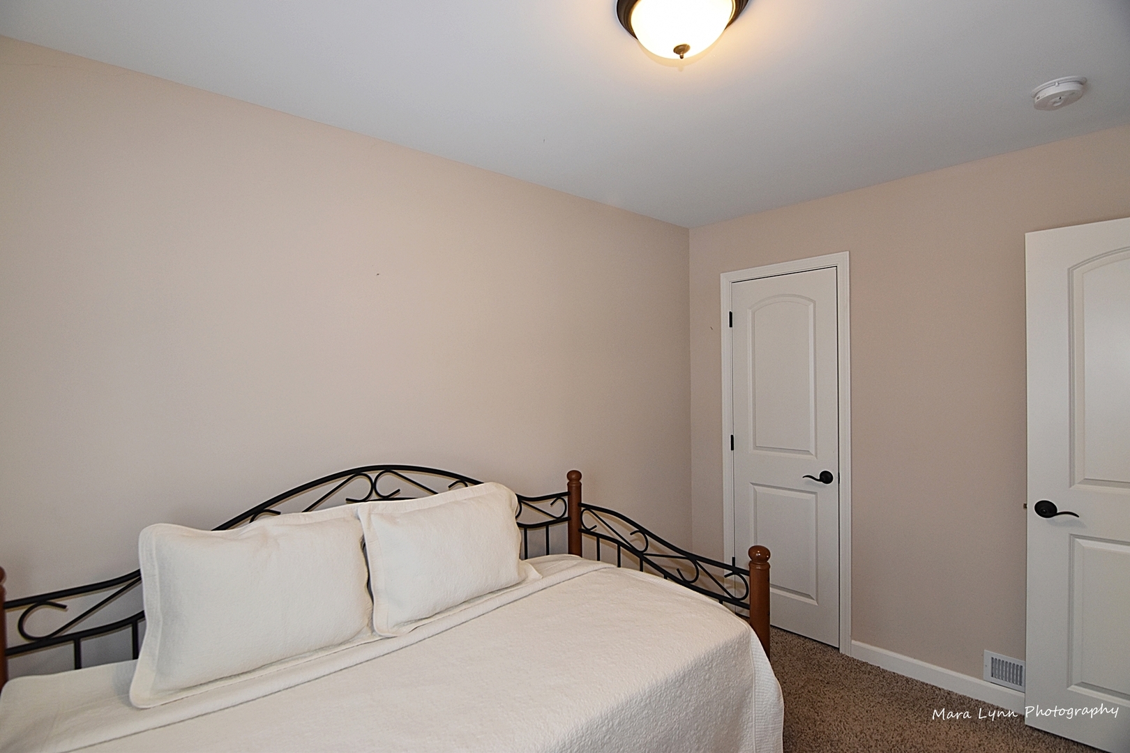 226 Hemlock Avenue Romeoville, IL 60446 - Photo 13 of 29 Gallery Image 13