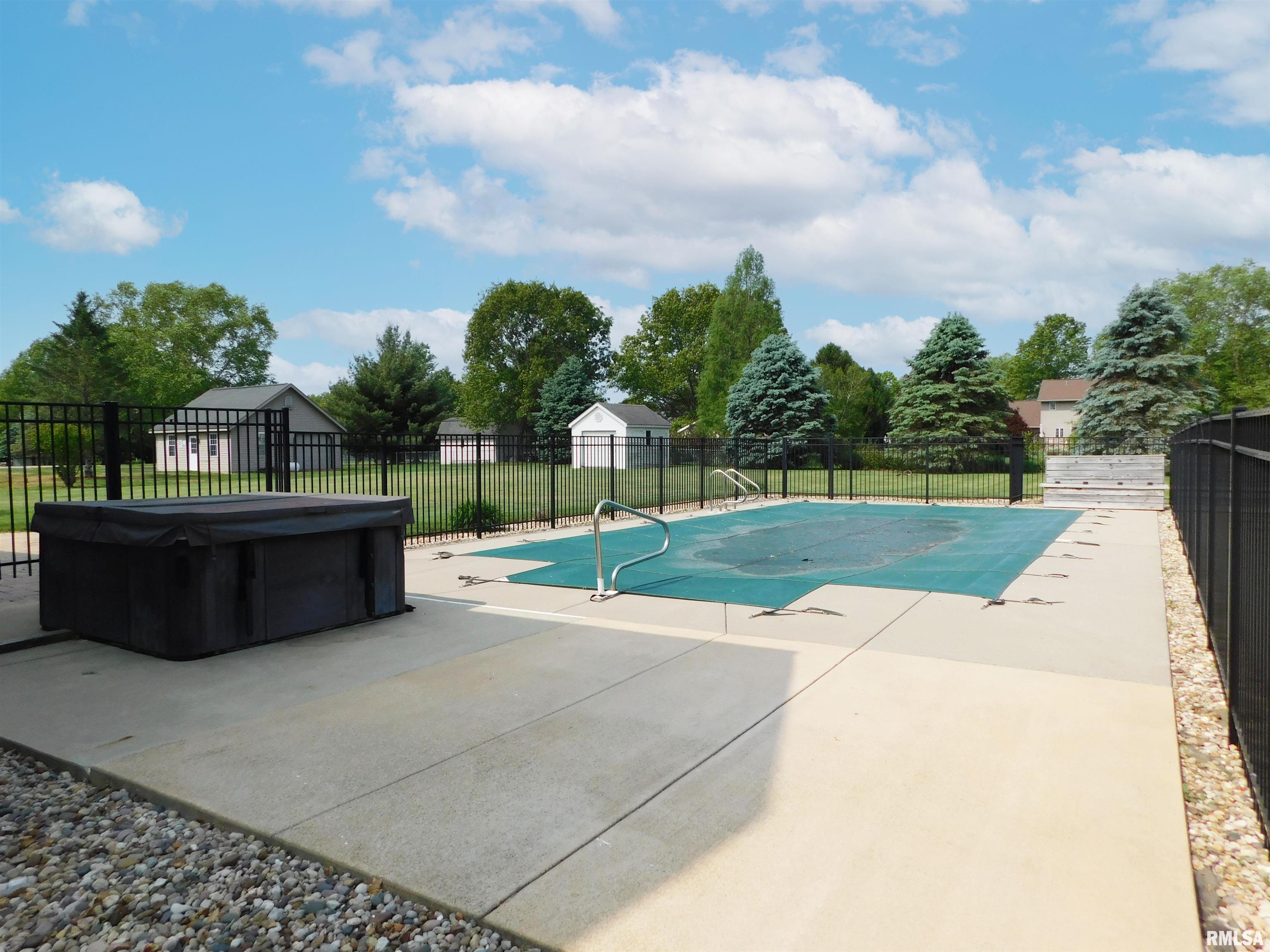 4021 South Fauser Lane Mapleton, IL 61547 - Photo 4 of 55