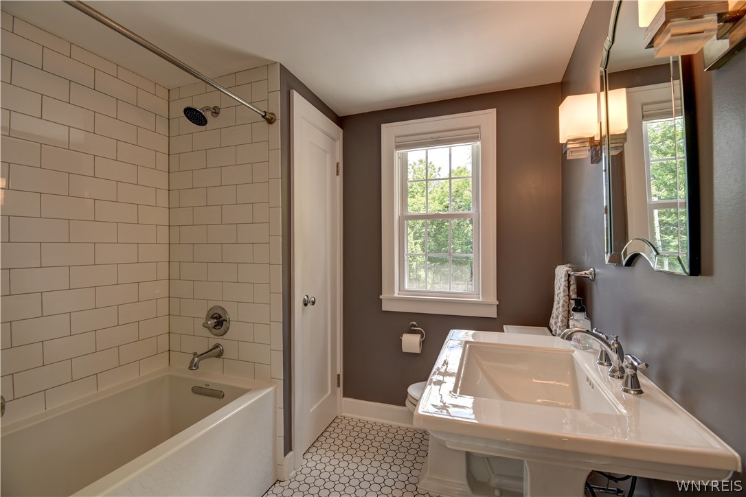 58 Amherstdale Road Amherst, NY 14226 - Photo 26 of 43