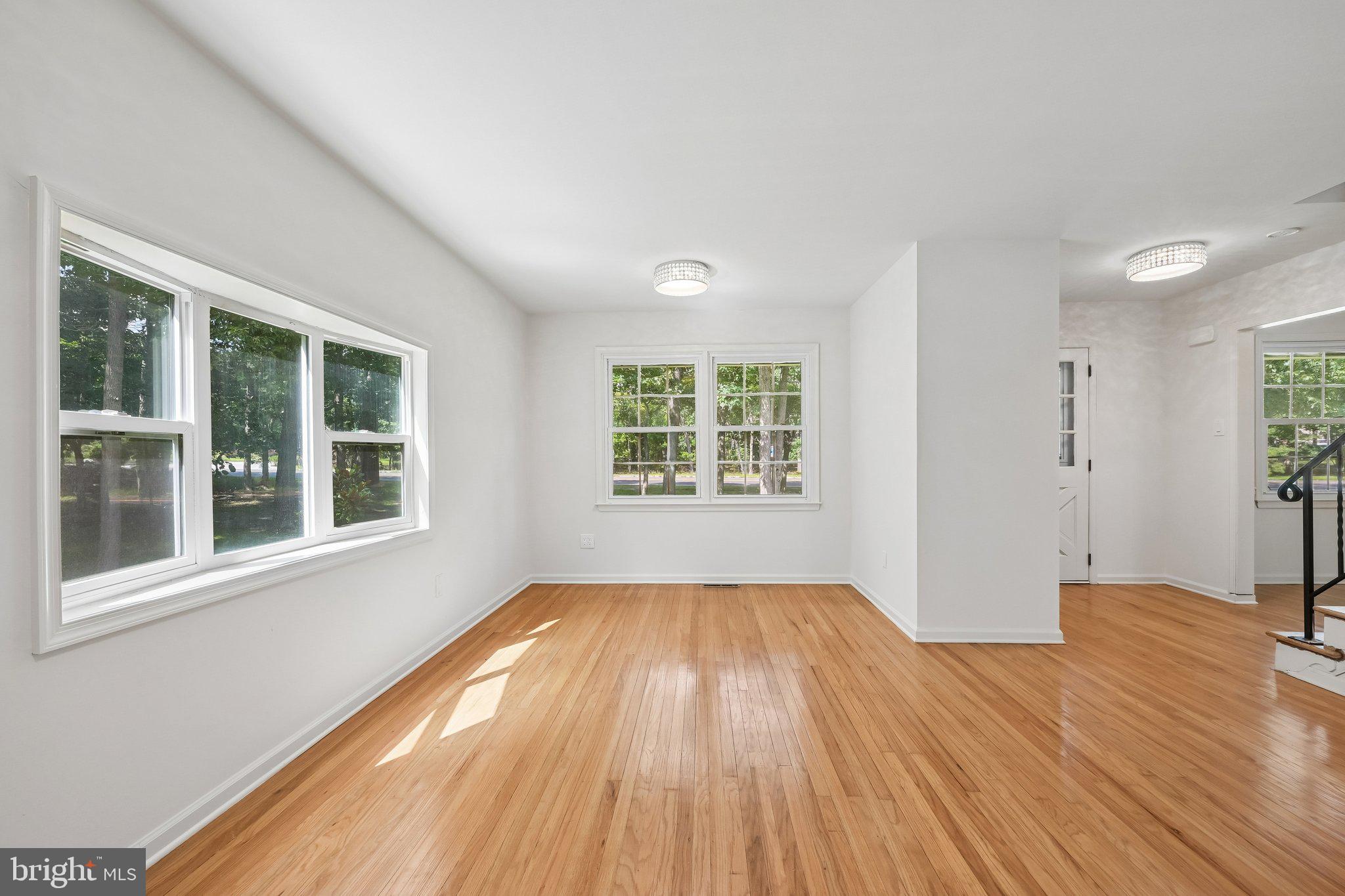 5 Tuckerton Road Shamong, NJ 08088 - Photo 8 of 25 Living Room