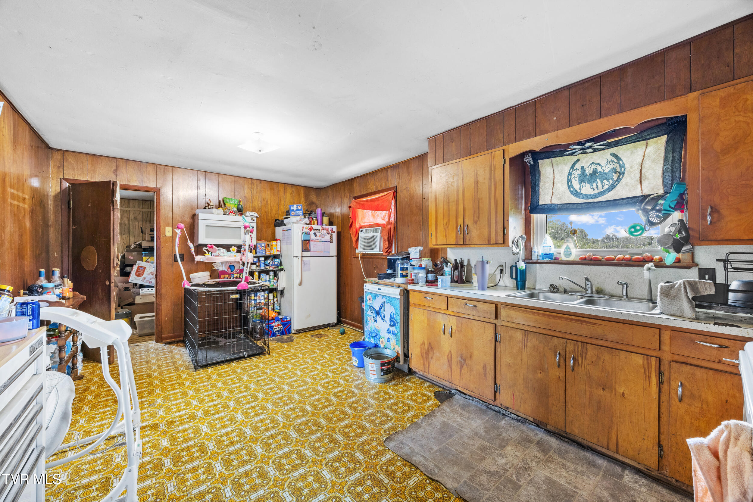 290 Butchertown Road Fall Branch, TN 37656 - Photo 15 of 23 14_290 butchertown road-8