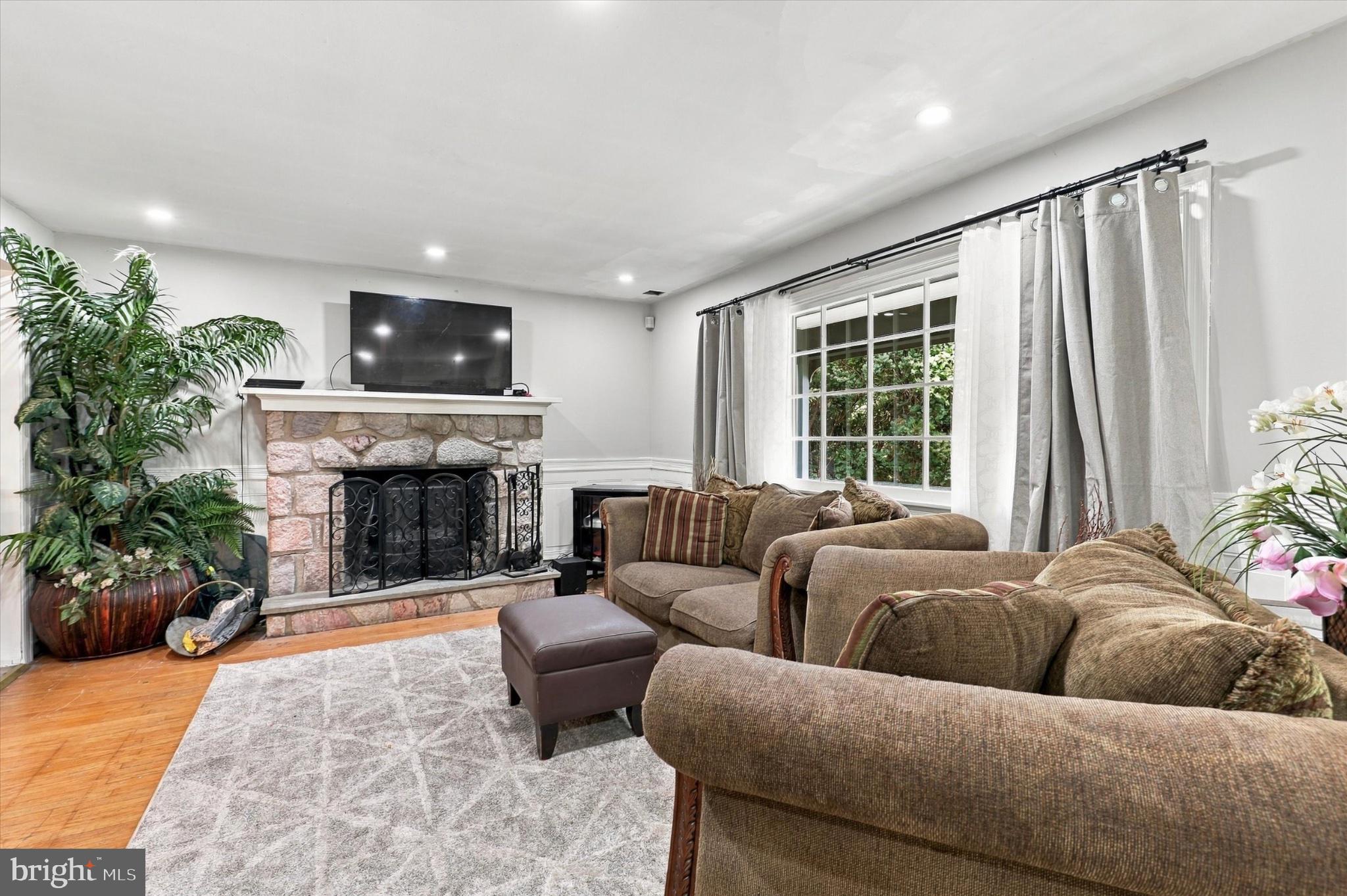 1644 Huntingdon Road Abington, PA 19001 - Photo 8 of 24 Gallery Image 8