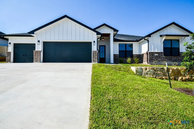 $499,000 | 8702 Kayla Christine Drive, Killeen, TX 76542