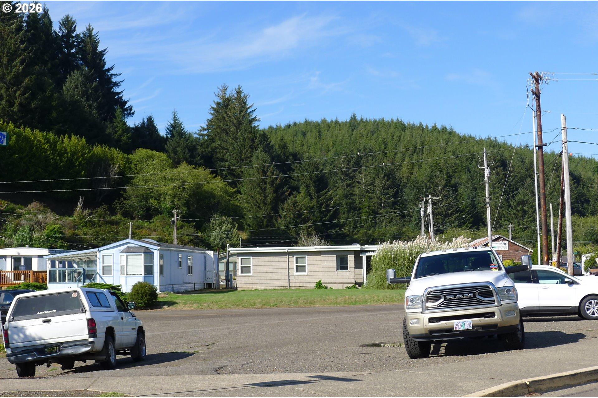 255 Beach Boulevard Reedsport, OR 97467 - Photo 32 of 36 Exterior