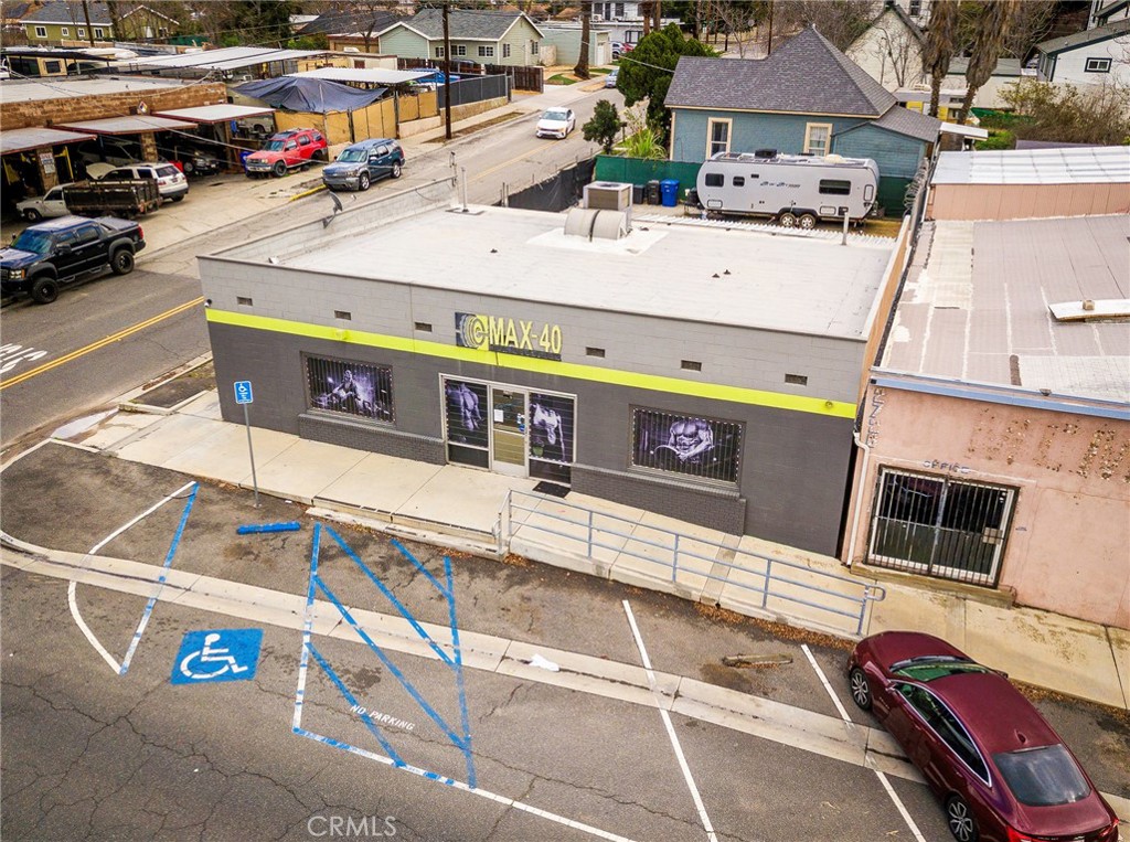a car parked in front of a building