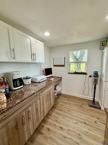 $319,500 | 6226 Northwest Huxman Road, Topeka, KS 66618