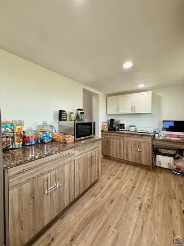 $319,500 | 6226 Northwest Huxman Road, Topeka, KS 66618