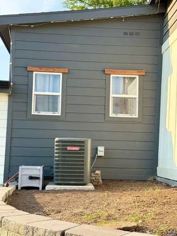 $319,500 | 6226 Northwest Huxman Road, Topeka, KS 66618