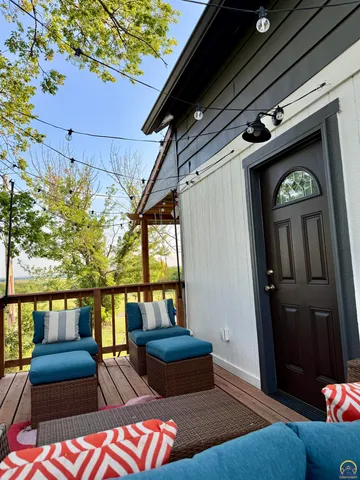 $319,500 | 6226 Northwest Huxman Road, Topeka, KS 66618