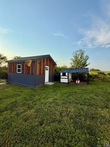 $319,500 | 6226 Northwest Huxman Road, Topeka, KS 66618