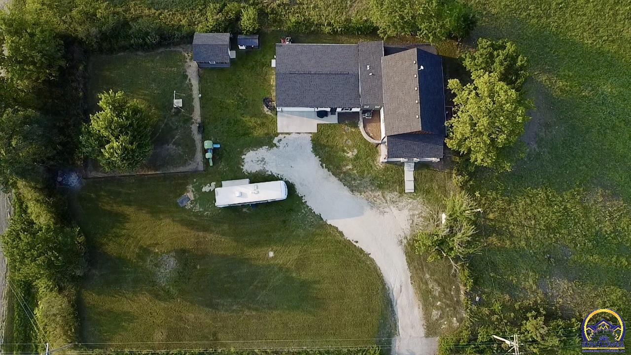 6226 Northwest Huxman Road Topeka, KS 66618 - Photo 6 of 62