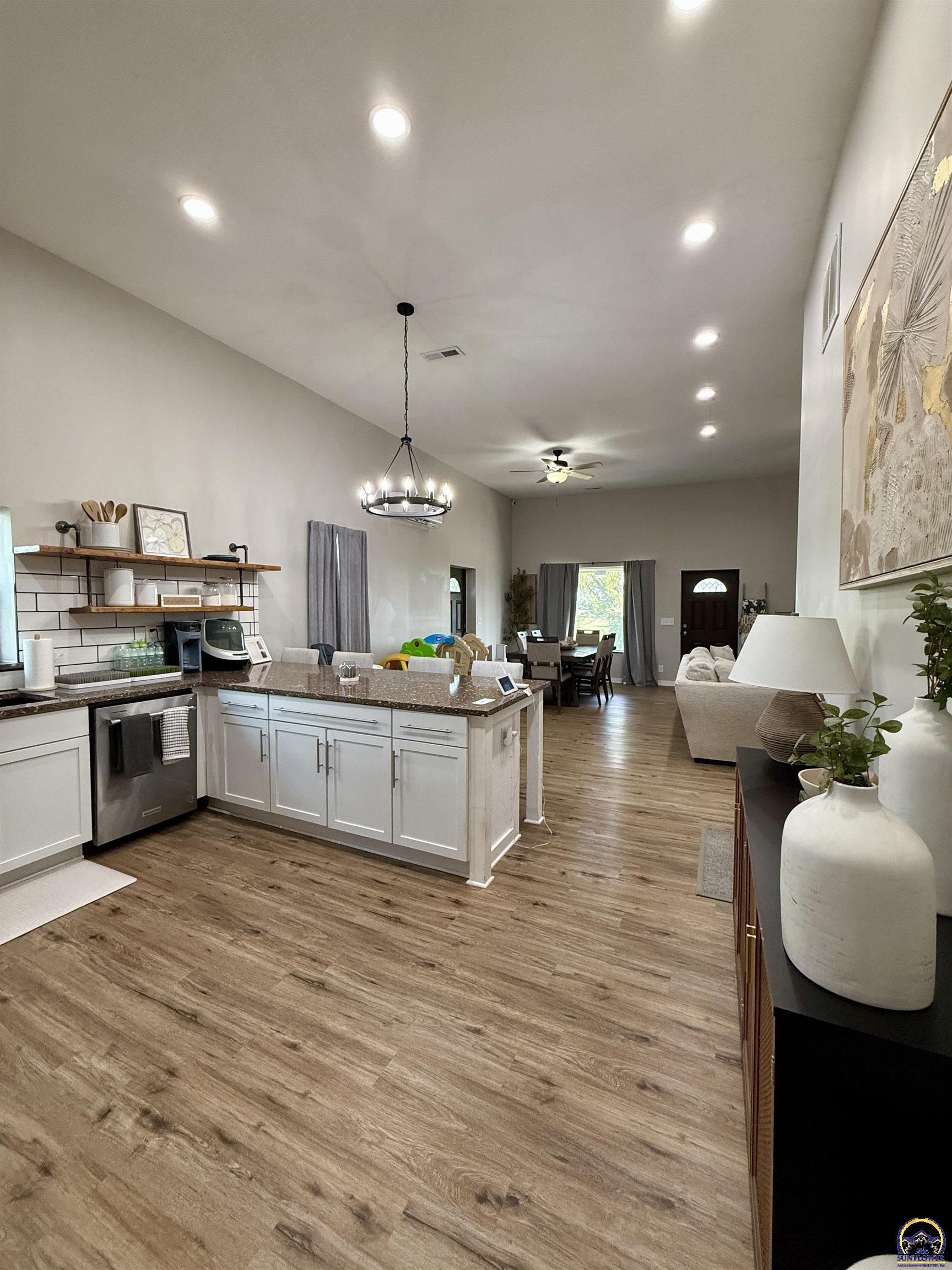 6226 Northwest Huxman Road Topeka, KS 66618 - Photo 9 of 62