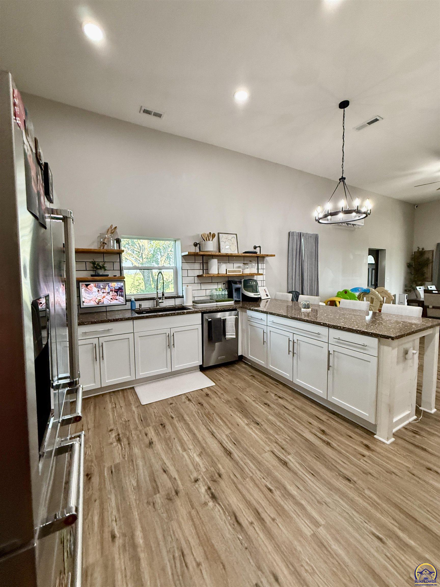 6226 Northwest Huxman Road Topeka, KS 66618 - Photo 10 of 62