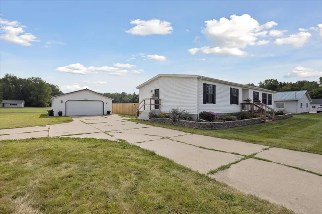 $245,000 | 4263 South Sheridan Road, Sheridan, MI 48884
