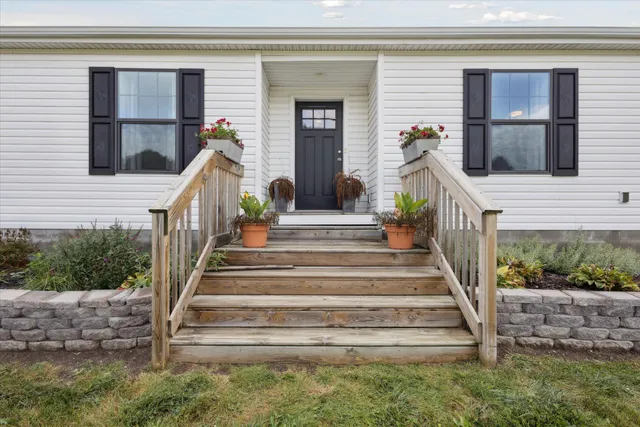 $245,000 | 4263 South Sheridan Road, Sheridan, MI 48884