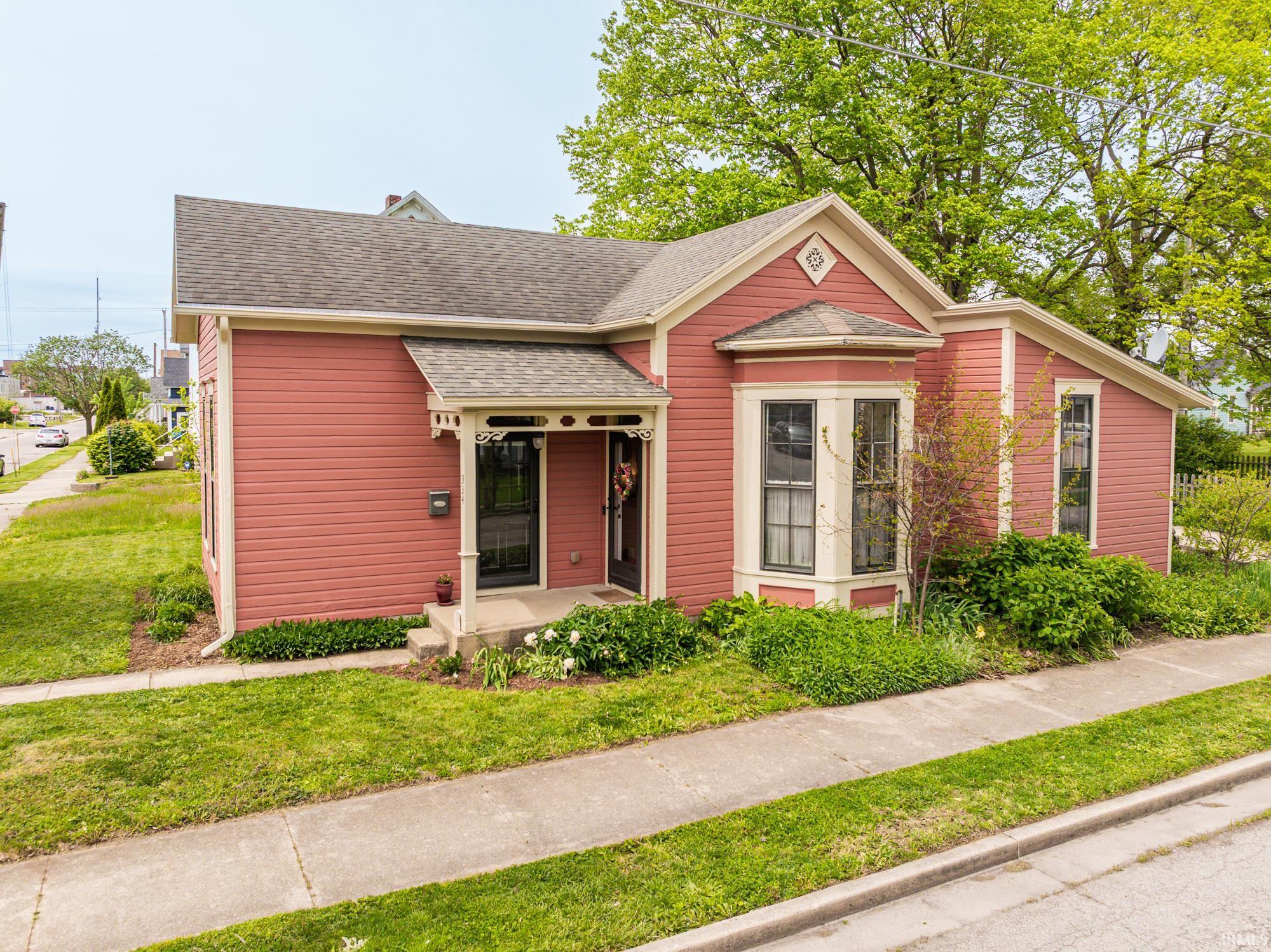 334 East Gilbert Street Muncie, IN 47305 - Photo 2 of 33