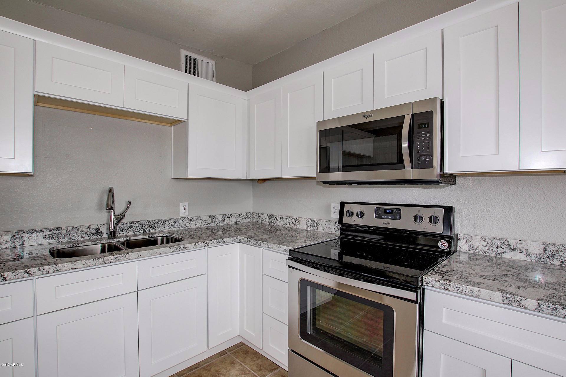 1701 East Chipman Road Phoenix, AZ 85040 - Photo 11 of 20 chipman (11)