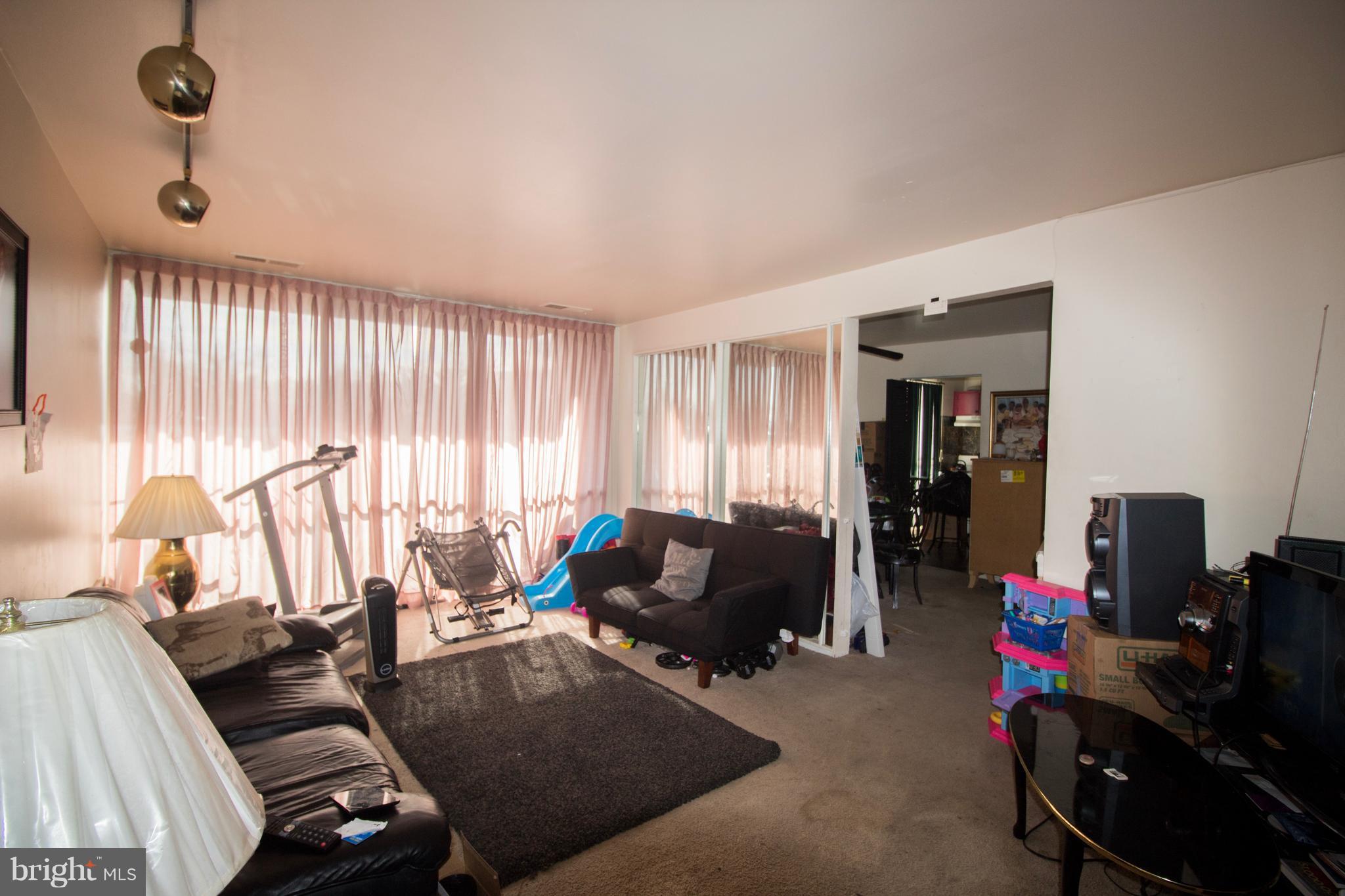 7973 Riggs Road, Unit 7 Hyattsville, MD 20783 - Photo 3 of 21 Living Room