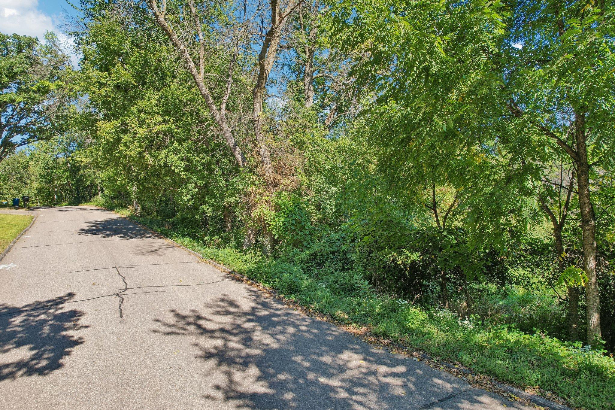 17908 Covington Road Minnetonka, MN 55345 - Photo 8 of 8 Gallery Image 8