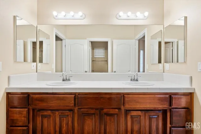 a view of a yard in front of a house