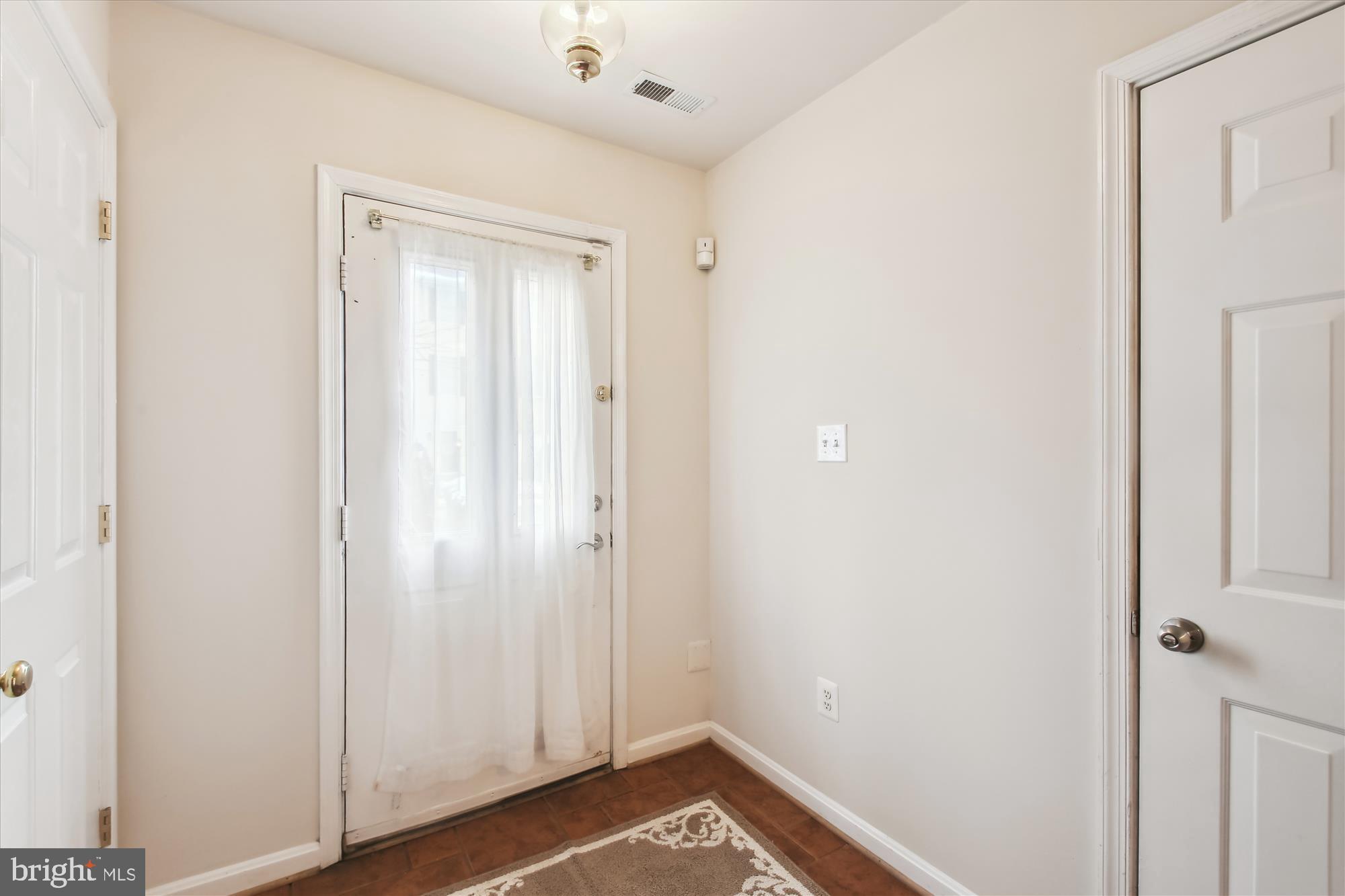 2538 Cheyenne Way Crofton, MD 21114 - Photo 22 of 29 Entry