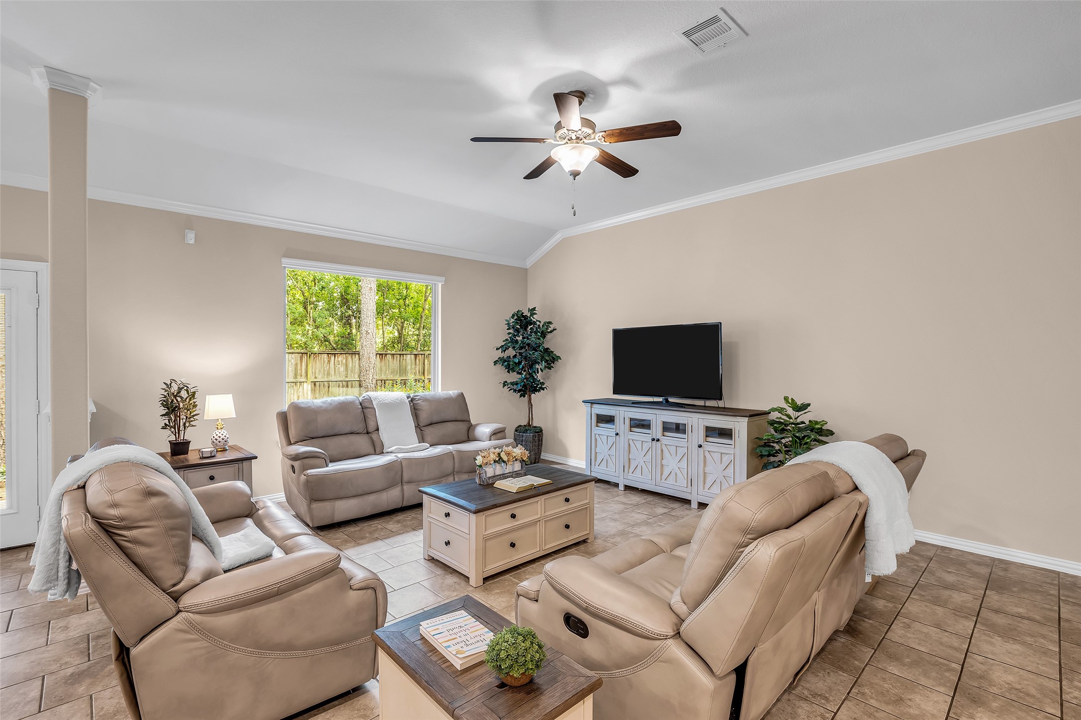34 Sawbridge Circle Spring, TX 77389 - Photo 4 of 38