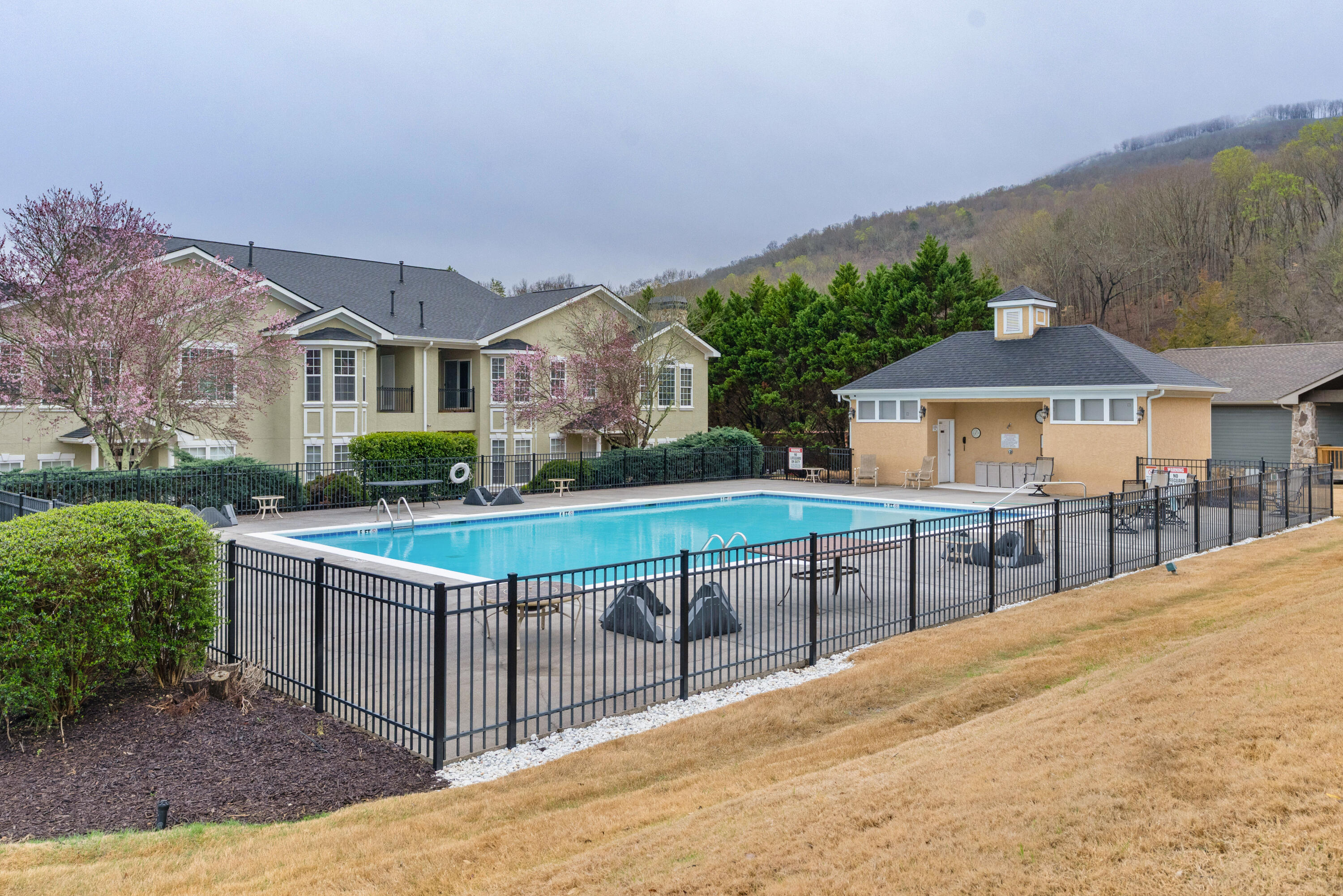 412 Renaissance Court Chattanooga, TN 37419 - Photo 28 of 35 20 - 412 Renaissance Ct - Exterior