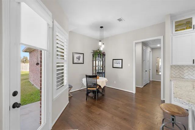 $493,000 | 26 Briarwood Lane, Bellville, TX 77418