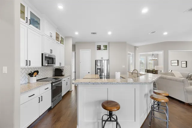 $493,000 | 26 Briarwood Lane, Bellville, TX 77418