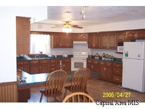 34 South C S R R 1 Roodhouse, IL 62082 - Photo 3 of 9