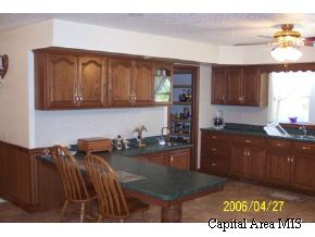 34 South C S R R 1 Roodhouse, IL 62082 - Photo 4 of 9