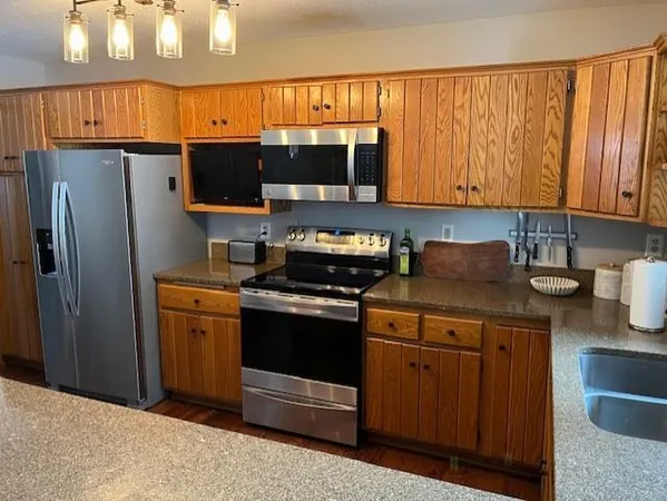 $499,900 | 2126 Jean Road, Balaton, MN 56115