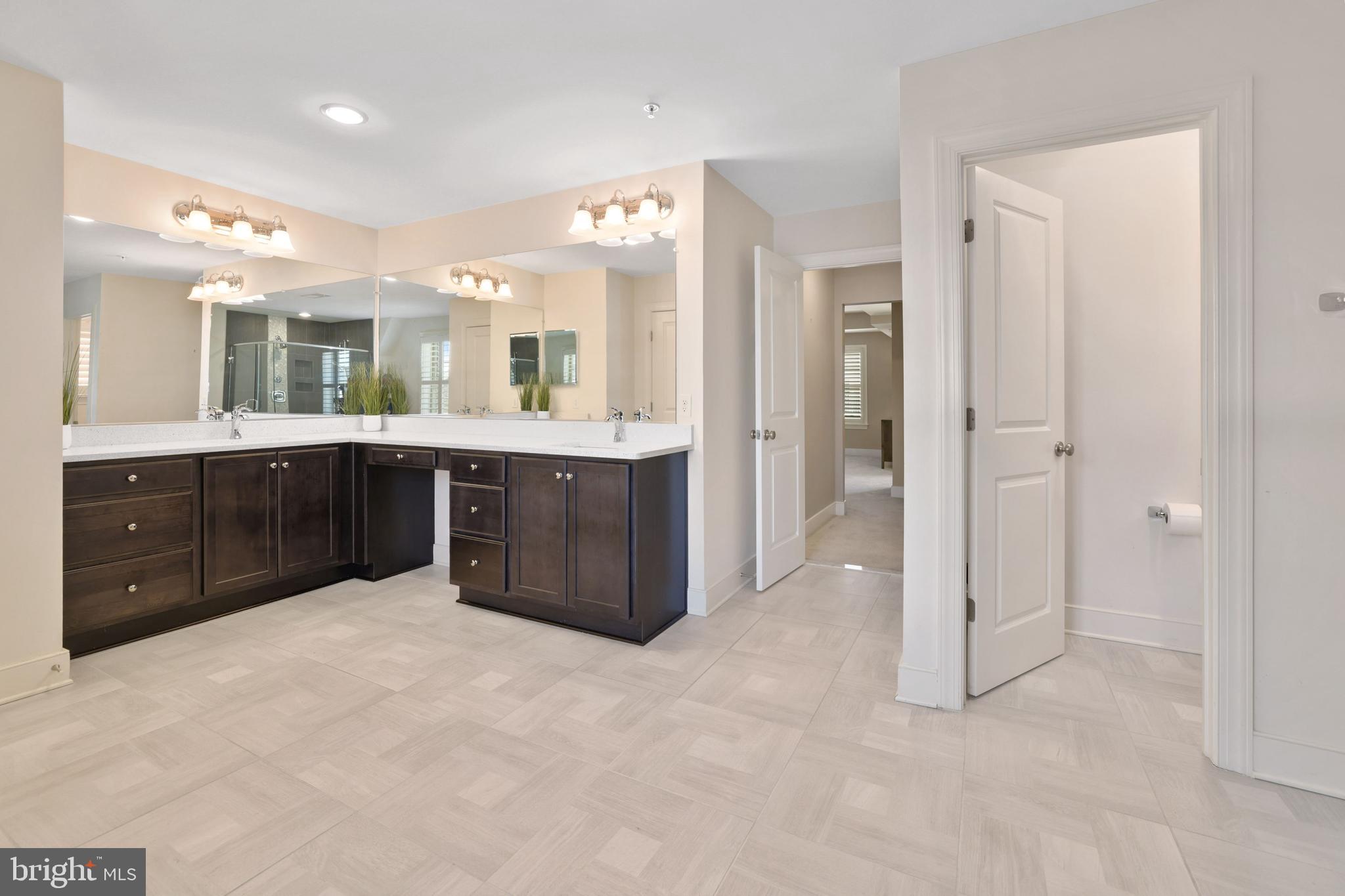 246 Baldwin Street Gaithersburg, MD 20878 - Photo 33 of 48 Primary Suite Bathroom