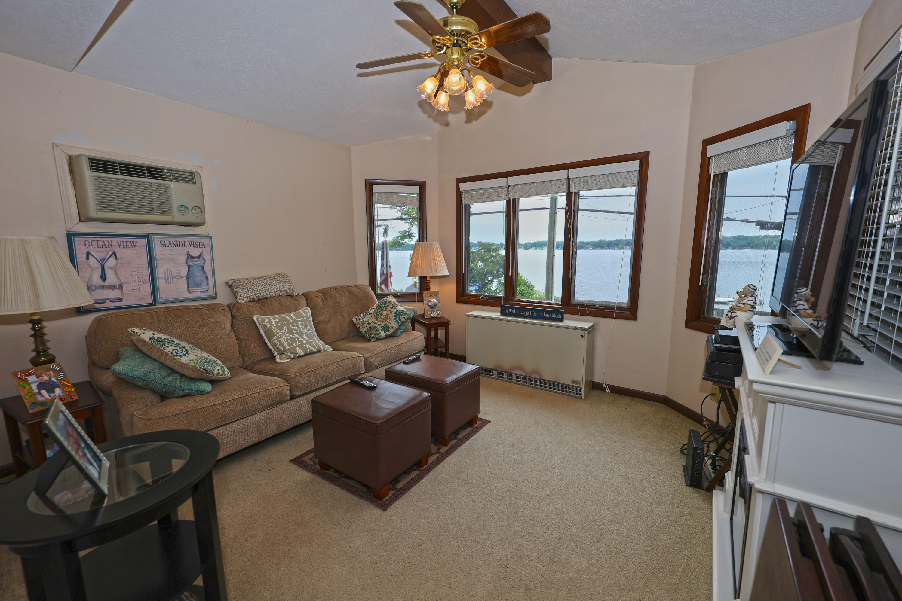 54891 Indian Lake Road Dowagiac, MI 49047 - Photo 8 of 39 Living Area