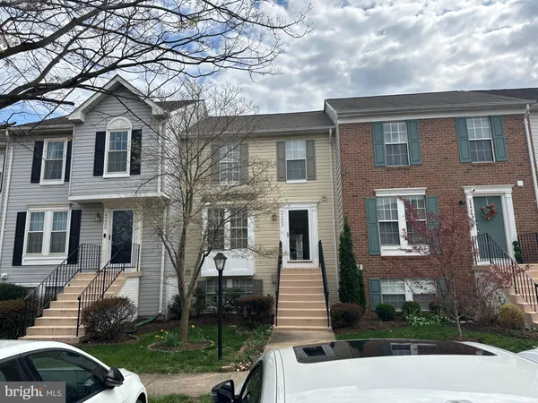 $2,950 | 45422 Gable Square, Sterling, VA 20164