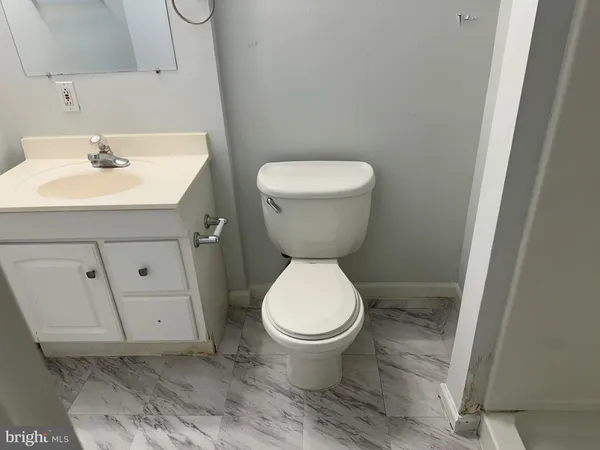 $2,950 | 45422 Gable Square, Sterling, VA 20164