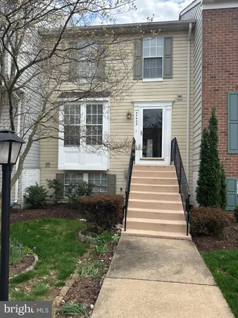 $2,950 | 45422 Gable Square, Sterling, VA 20164