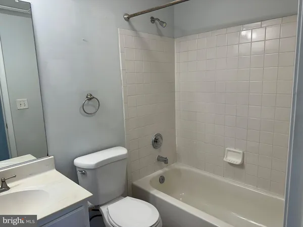 $2,950 | 45422 Gable Square, Sterling, VA 20164