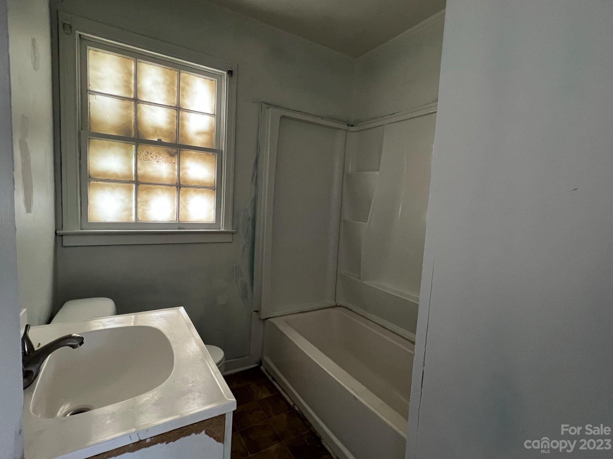 4650 Connecting Road Charlotte, NC 28209 - Photo 11 of 15