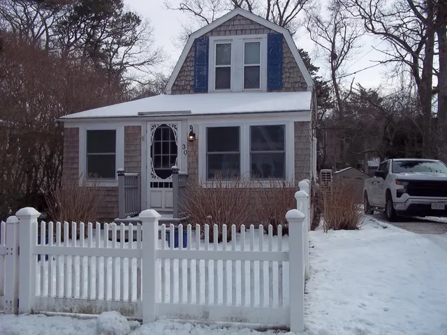 $2,600 | 30 Cape Cod Avenue, Unit 1, Plymouth, MA 02360