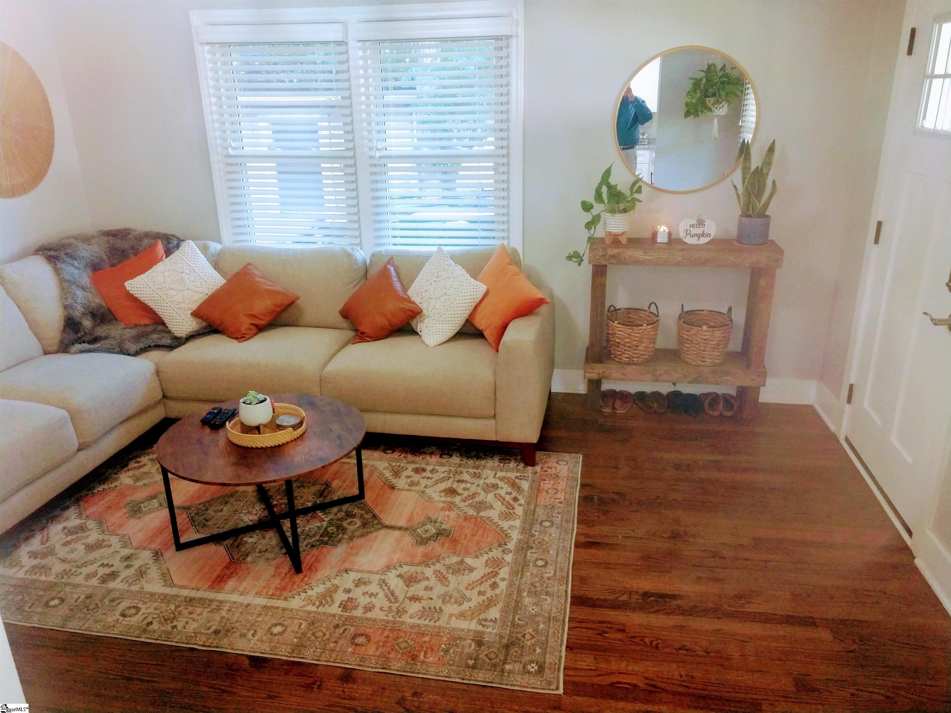 508 Glenn Road Greenville, SC 29607 - Photo 3 of 16 Gallery Image 3