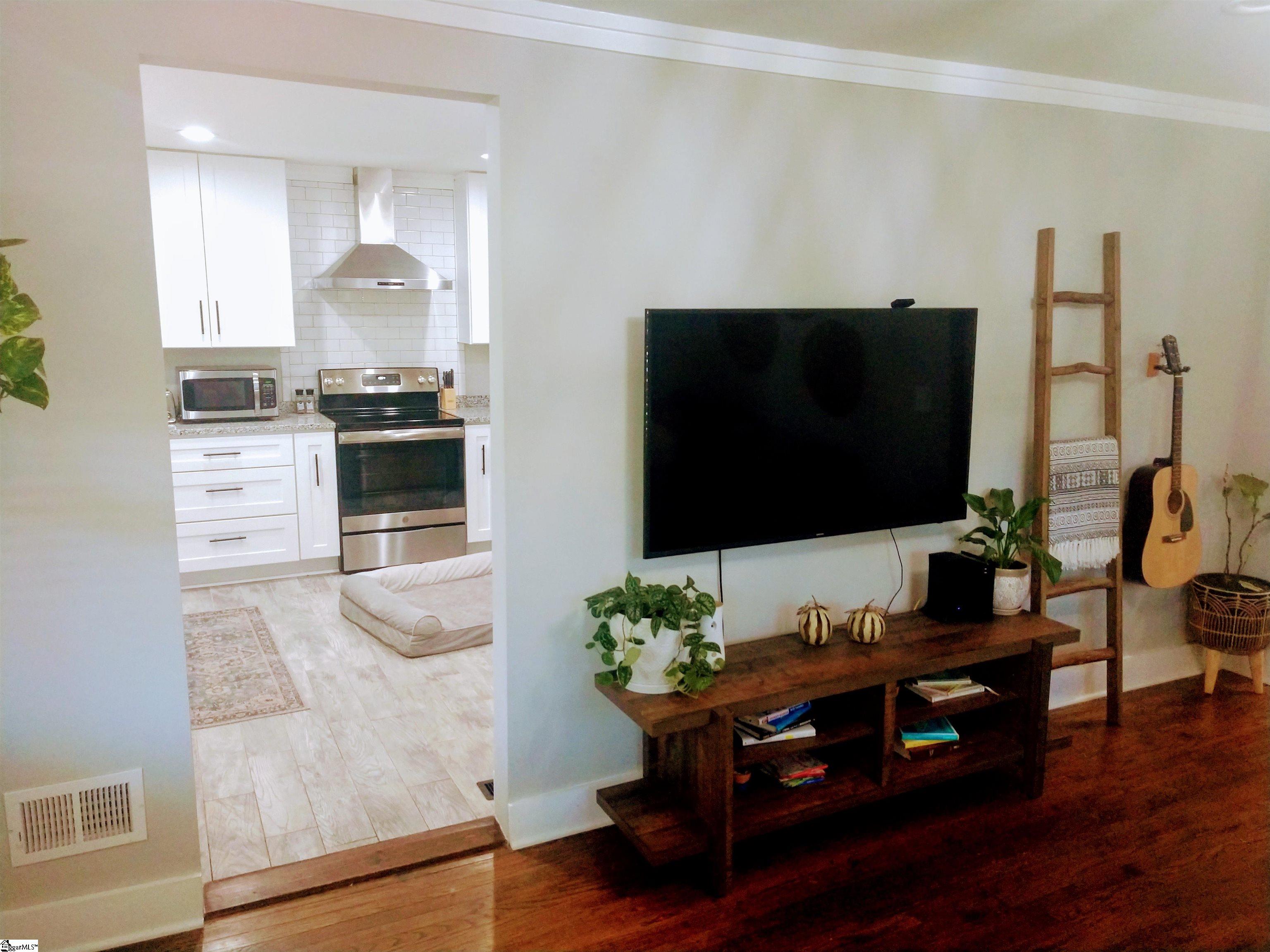 508 Glenn Road Greenville, SC 29607 - Photo 4 of 16 Gallery Image 4